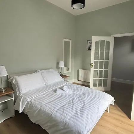 Feriehus Homely 3 Bed City House *