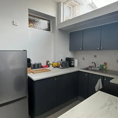 펜션 Homely 3 Bed City House 더블린